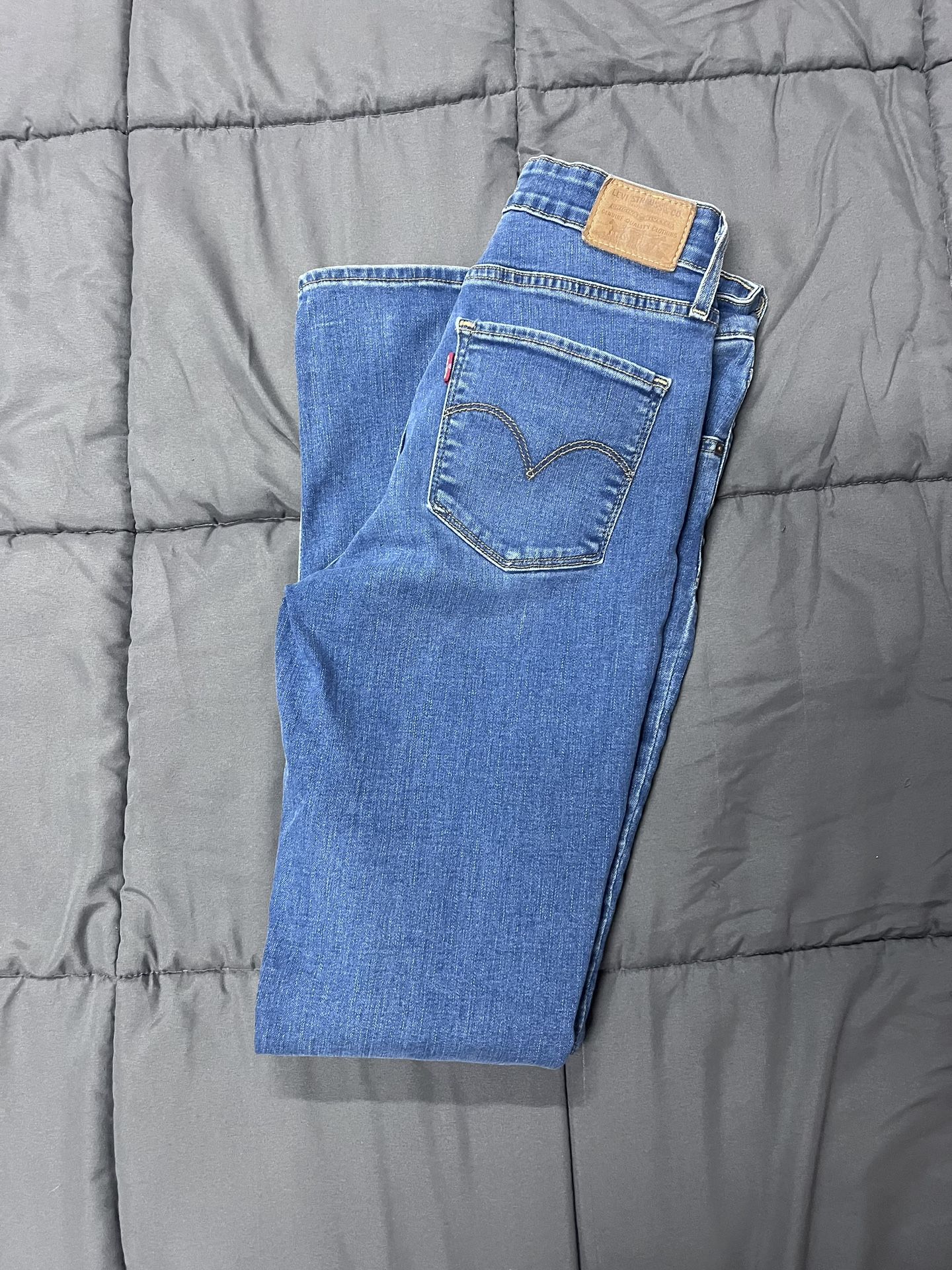 Women Levi’s Skinny Jeans