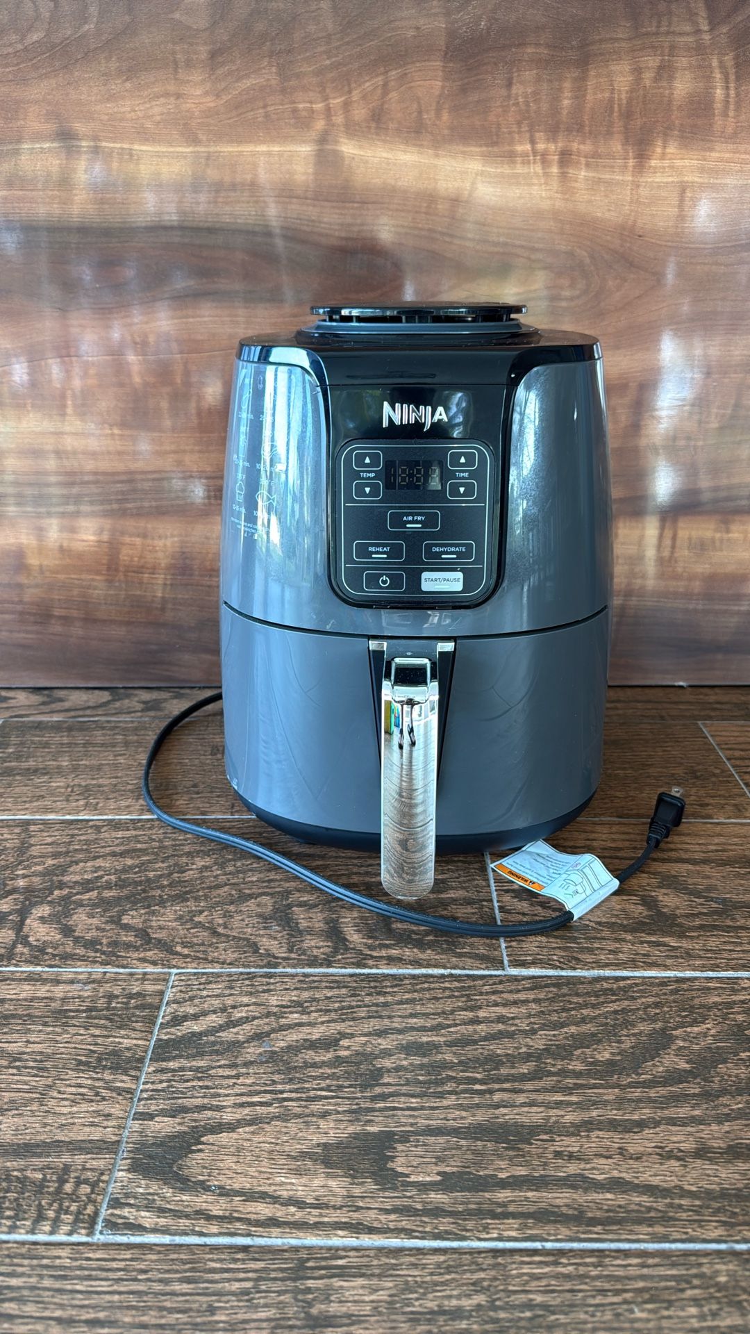 Ninja AF101 Freidora de aire de 4 cuartos de galón 1550W