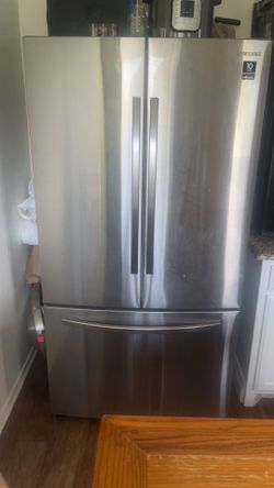 Working Samsung refrigerator