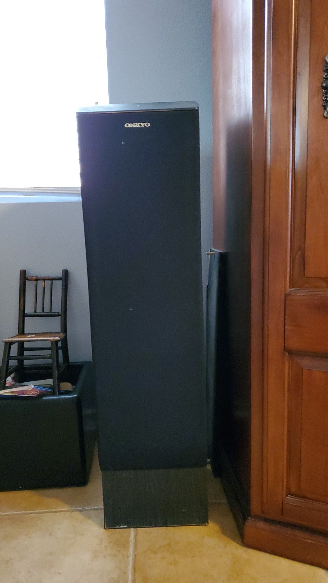 3 way Onkyo speakers (2)