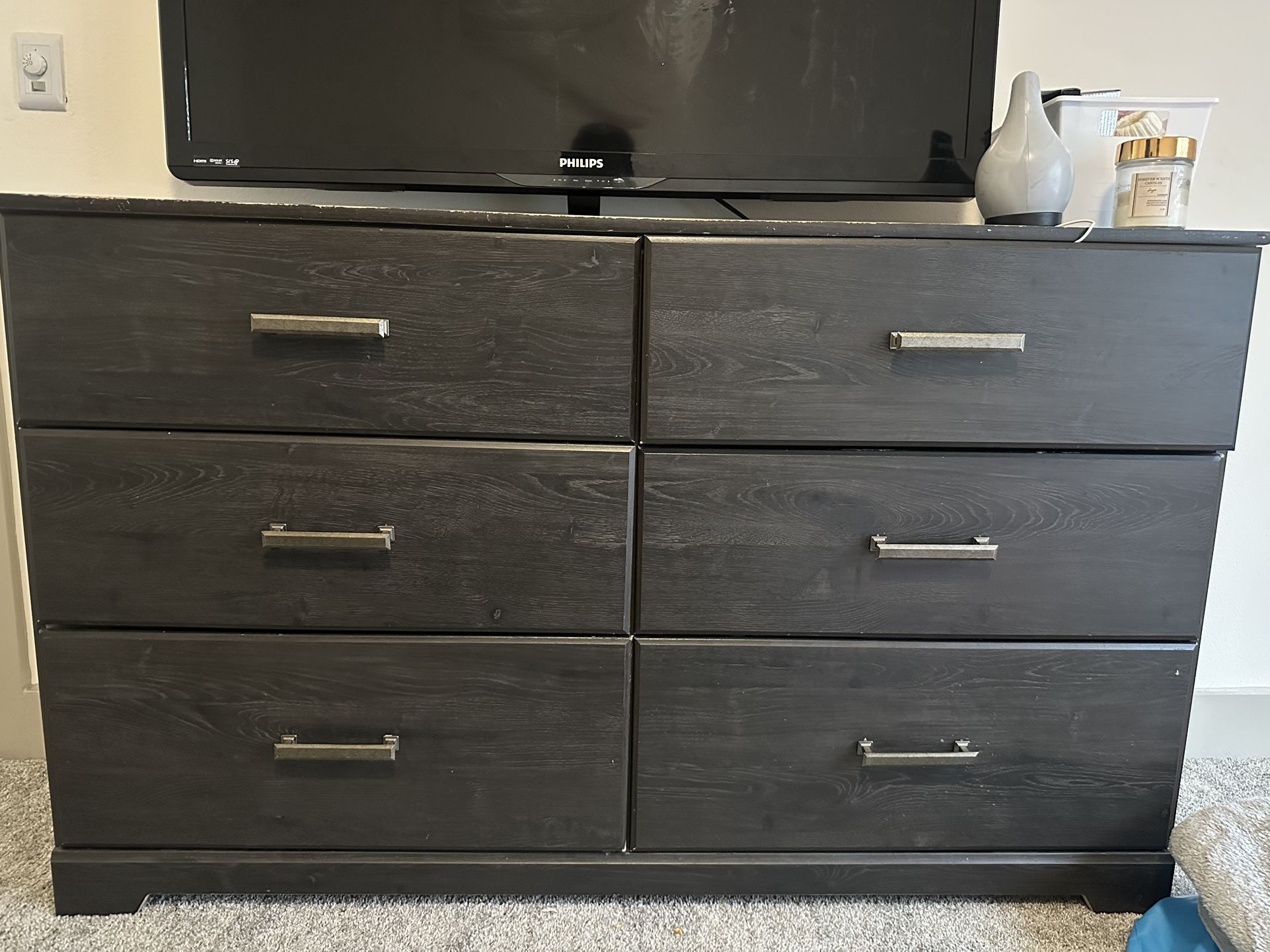 Bed Room Dresser