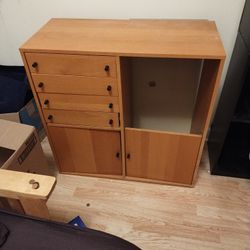 Dresser / TV Stand