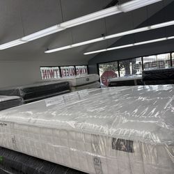 KING SIZE AIRELOOM COPPERTECH (LUXURY-FIRM) MATTRESS & BOX SPRINGS BED SET