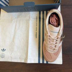 BAD BUNNY GAZELLE INDOOR Shoes Size: M 10.5 / W 11.5 Colour: Wonder Clay / Wonder Quartz / Ash Pink