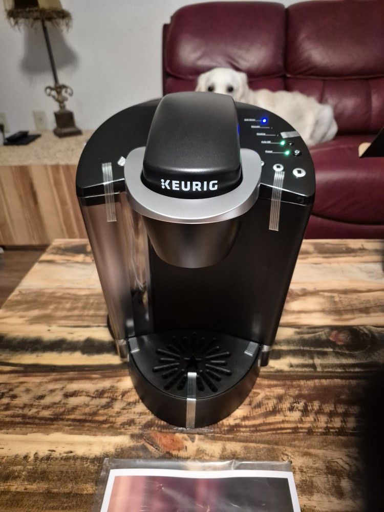Keurig K-Classic Single Serve Coffee Maker
K-Cup Pod 3 Brew Sizes 48oz Re