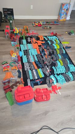 Thomas Train Track 300 pieces multiple sets
