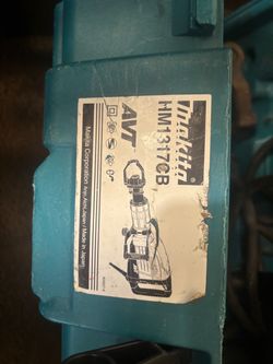 Makita 14-Amp 1-1/8 in. Hex 42 lb. AVT Breaker Hammer