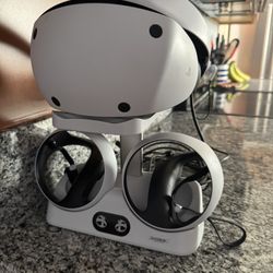 Playstation VR 2 Headset And Docking Charge Station! 