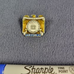 American Legion US AirForce Lapel Pin From The 40's