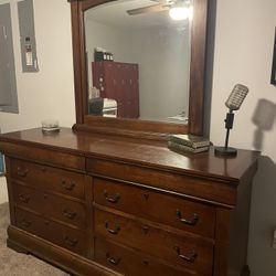 Beautiful Real Wood Bedroom Set