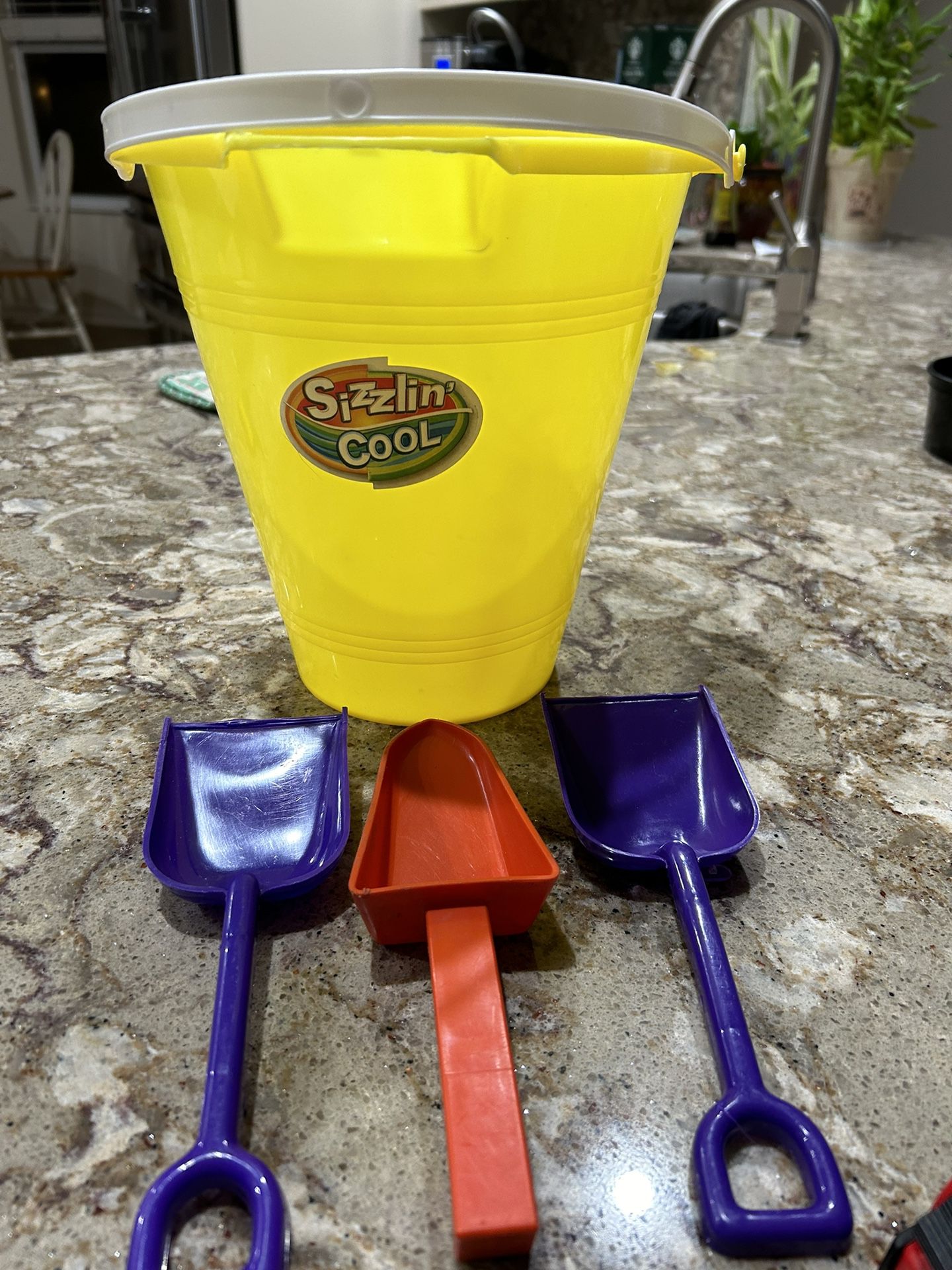 Beach Sand Bucket With 2shovels And A Spade
