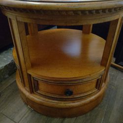 Large Round Vintage Drexel  Solid Wood Side Table 
