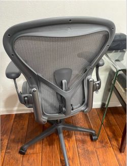 Aeron remastered size B, posturefit SL