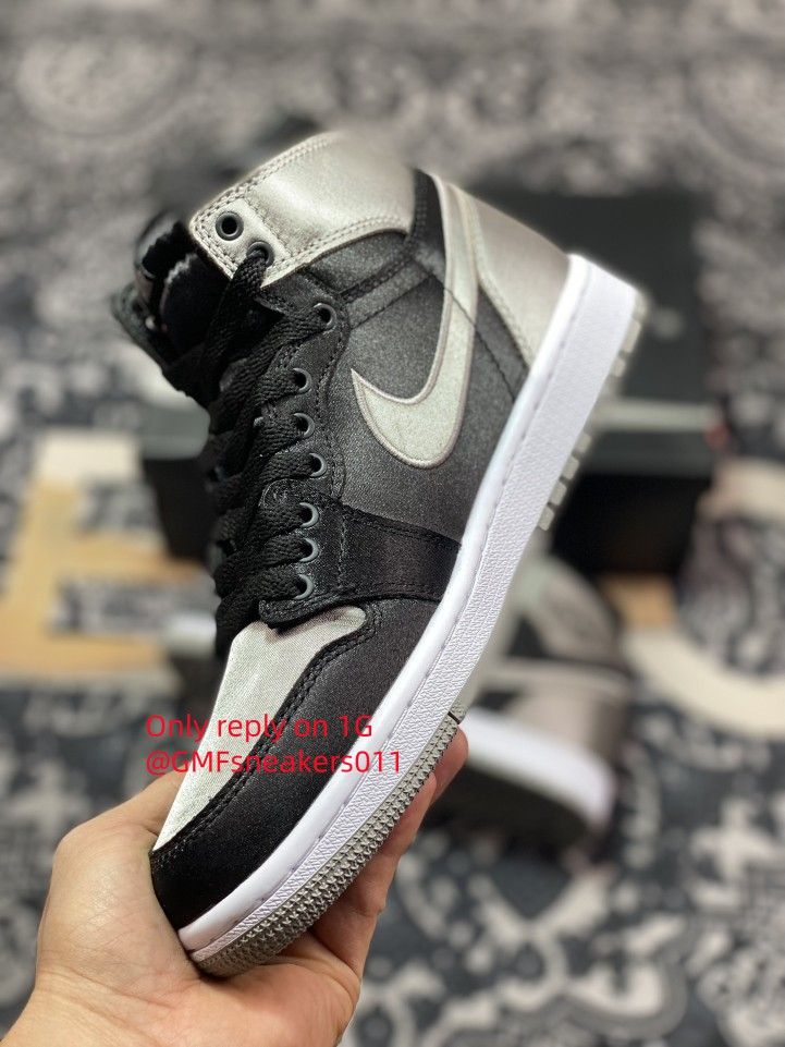 Nike Air Jordan 1 Retro High OG Satin Shadow Clothing