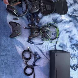 Xbox Series X 1TB (Bundle)(Negotiable)