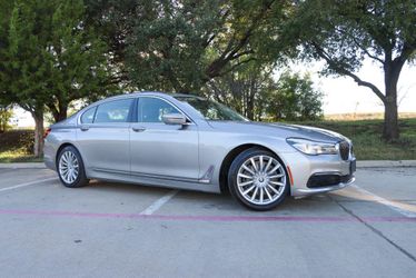 2019 BMW 740i