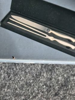 Carving Utensils Set Of 2 New
