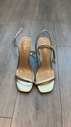 ShoeDazzle women’s heels