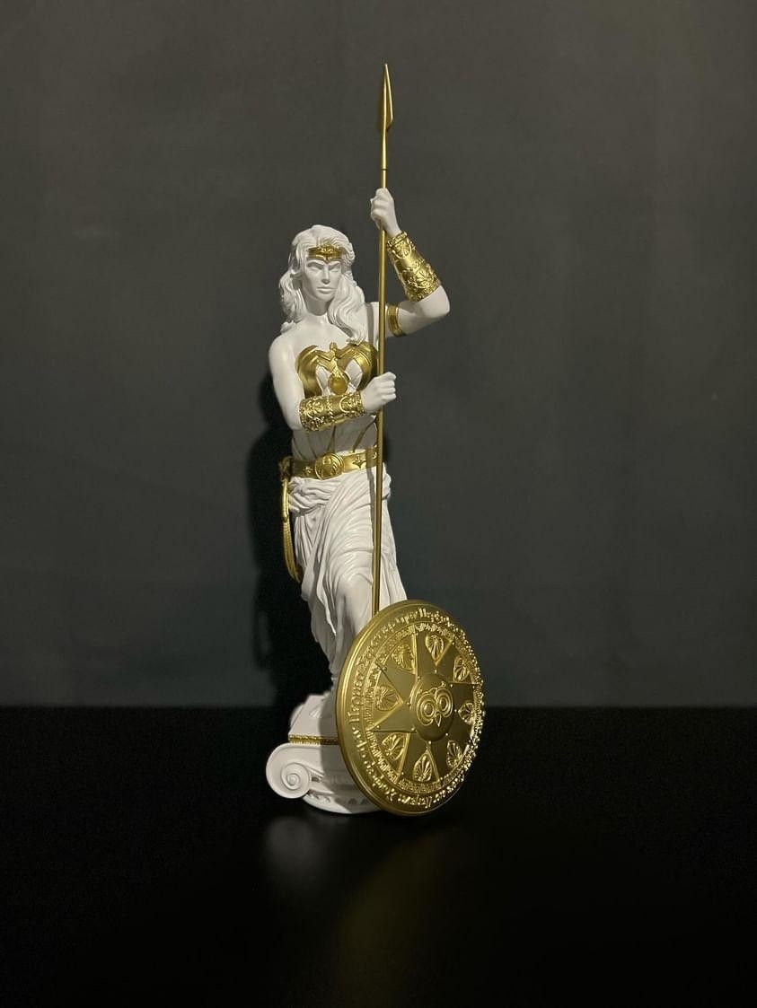 Wonder Woman Princess of Themyscira Statue