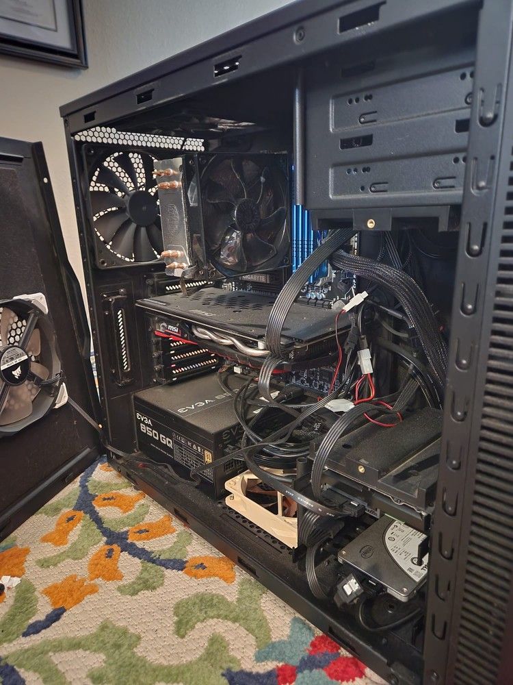 Gaming PC Computer