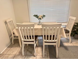 Dining table set