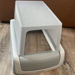 PetSafe ScoopFree Clumping Self-Cleaning Litter Box - Automatic Electric Litter Box with Integrated Health Counter - Mess-Free Waste Disposal - Odor-F