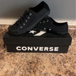 Converse Women’s Size 6.5 “dainty ox” 