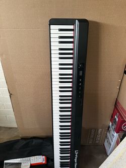 Foldable piano keyboard