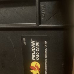 PELICAN 1780 LOCKABLE ROLLING TRANSPORT CASE