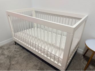 Delta Children 4-1 White Crib