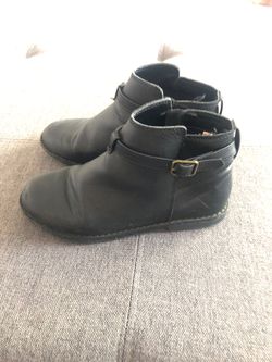 Gap boots size 3