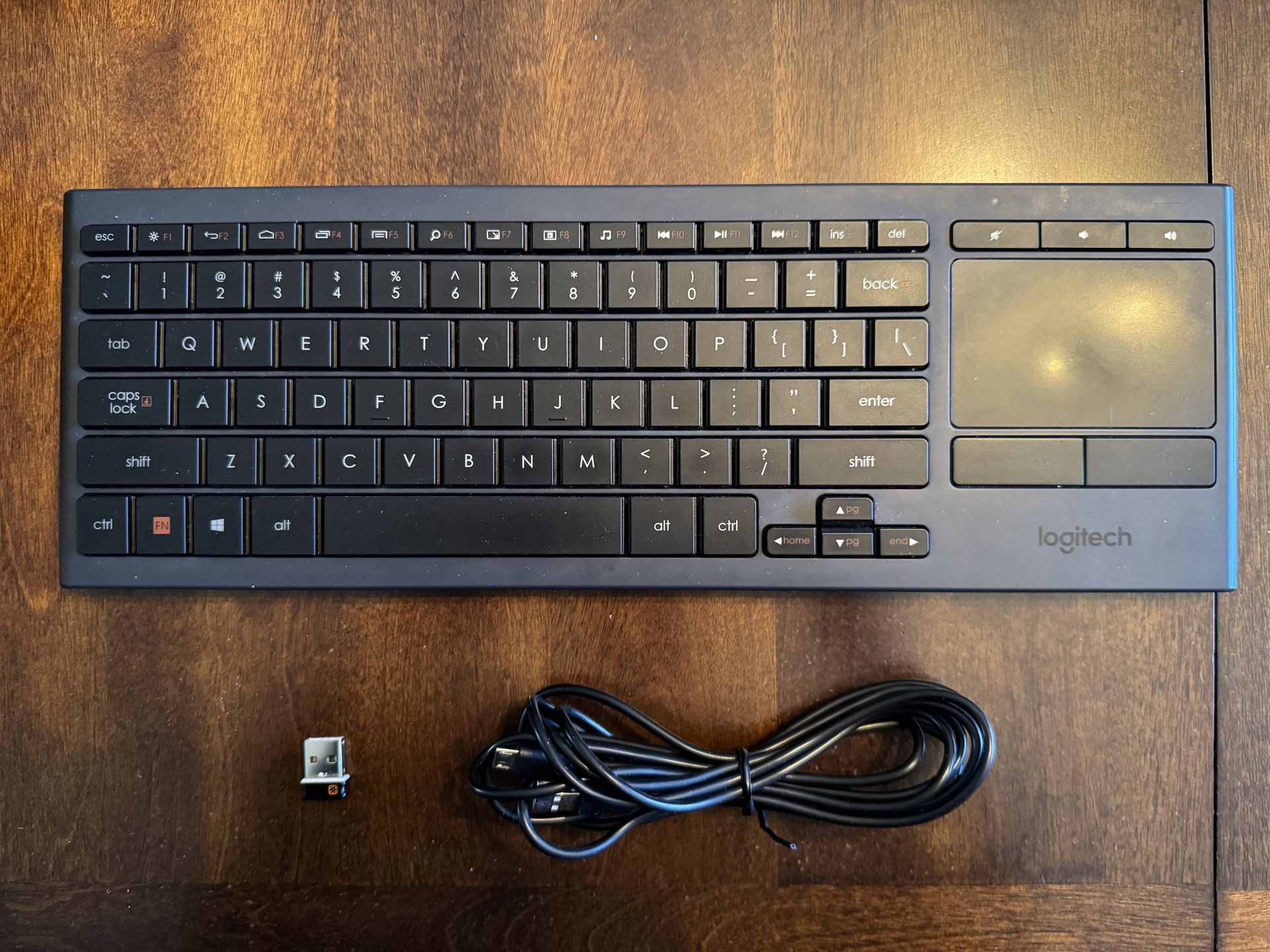 Logitech K830 Illuminated Wireless Keyboard