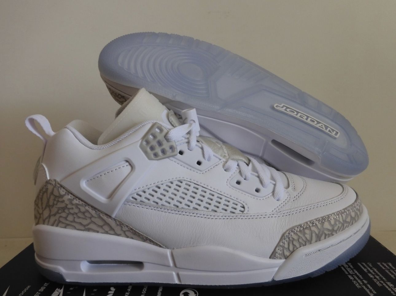 Jordan Spizike Low White- Neutral Grey
