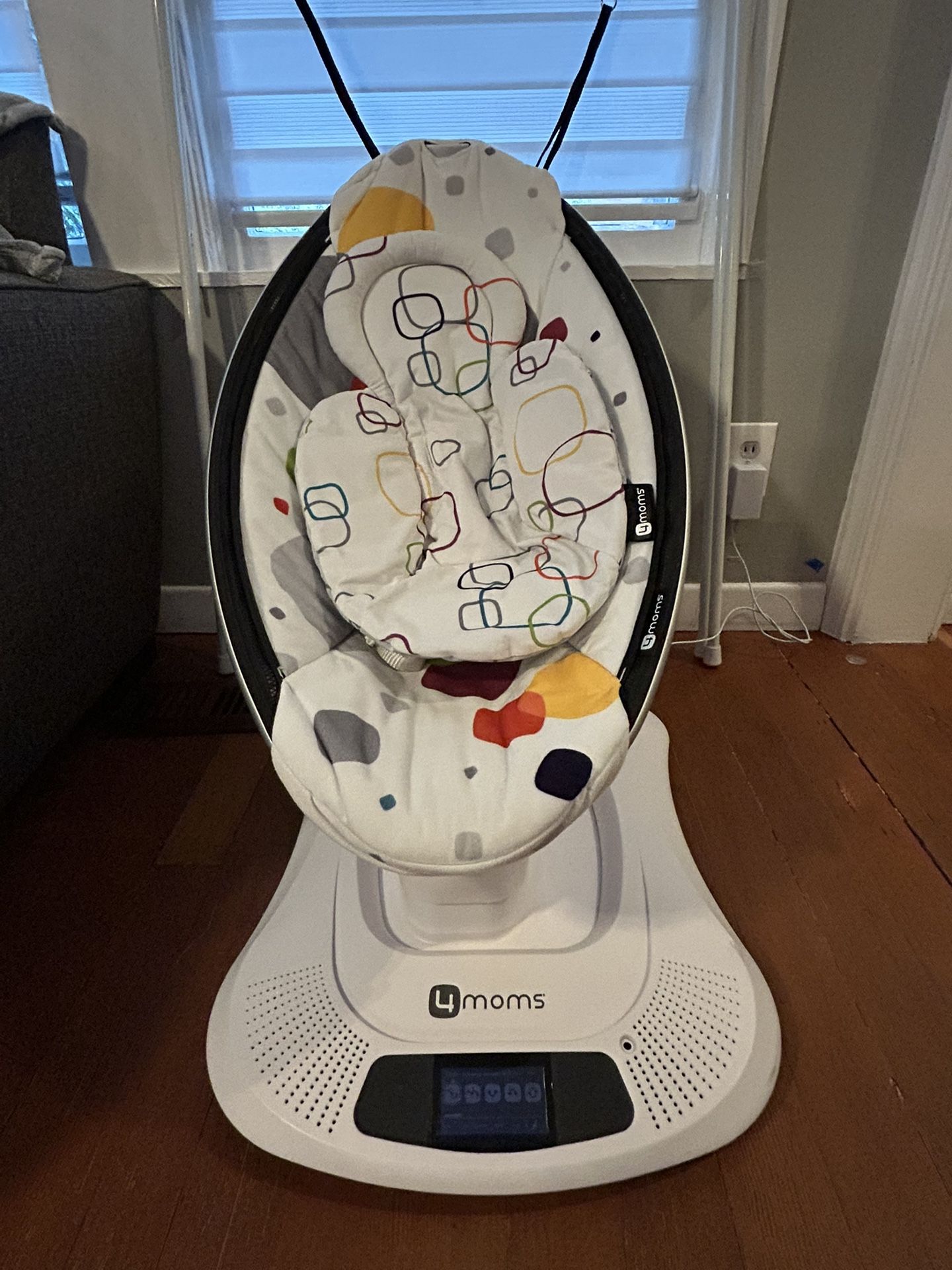 Mamaroo Baby Swing