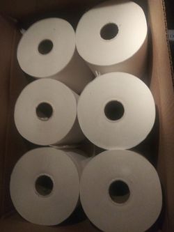 Center pull paper towls