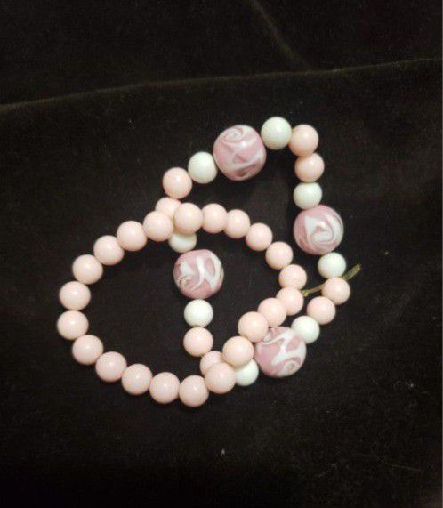 2 Matching Pink Acrylic Beads Bracelets 