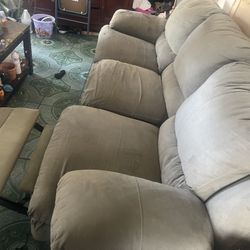 Recliner Couch Very Good Conditions 