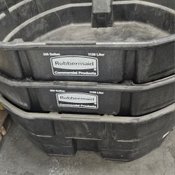 300 Gallon Rubbermaid 