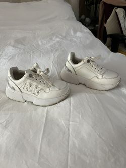 White Girls Sneakers MC