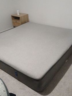 White Casper California king mattress