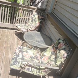 3 Piece Iron Swivel Patio Set. 2 Chairs 1 Glass Table, 2 Cushions