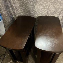 2 Side Tables 