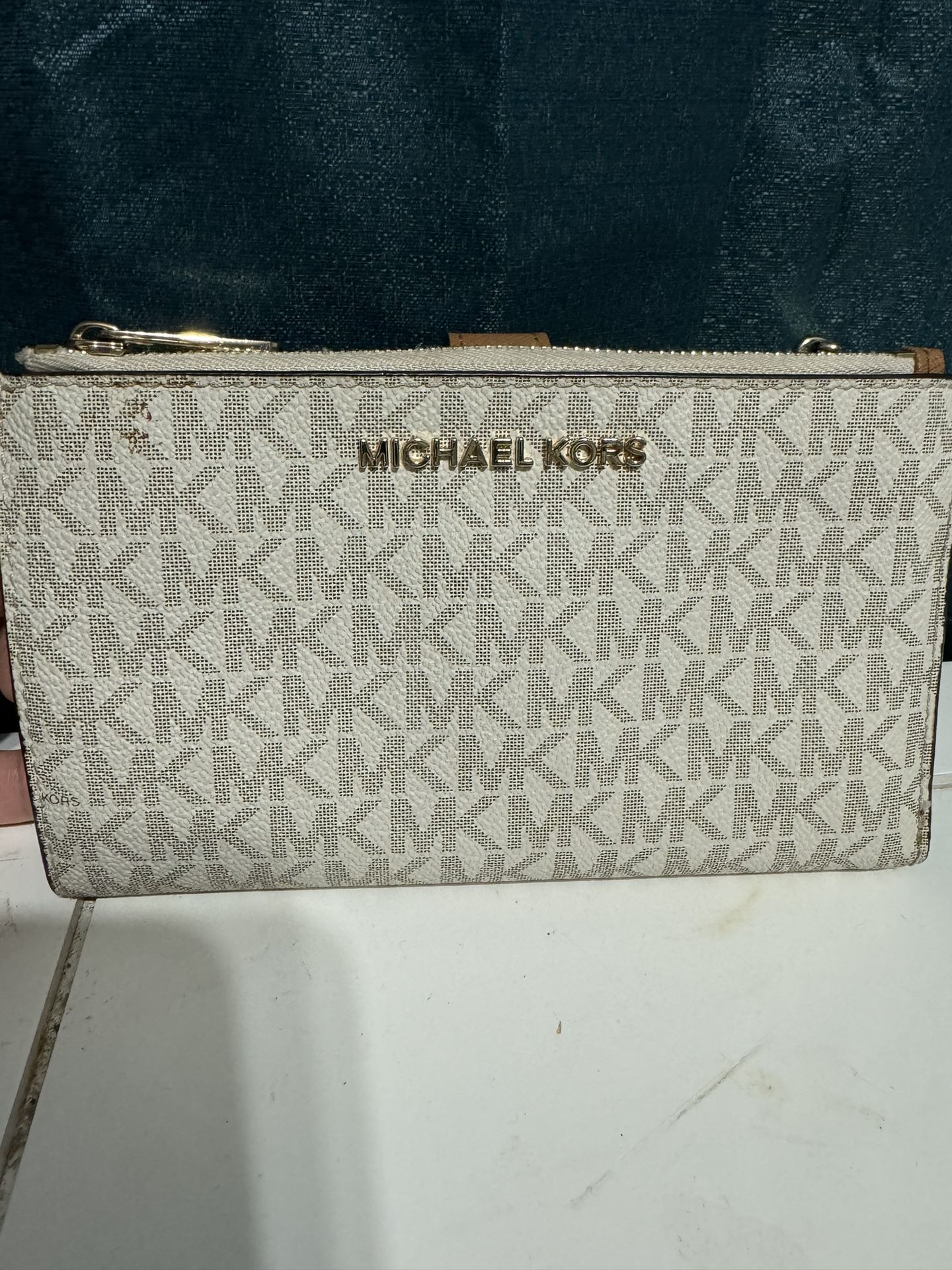 Michael Kors Wristlet