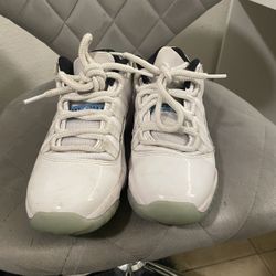 Jordan 11 Legend blue low