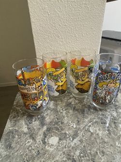 Vintage 1981 McDonald's The Great Muppet Caper Glass HAPPINESS HOTEL -SET OF 4