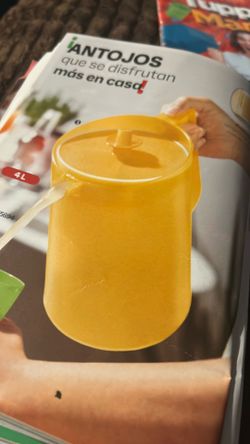 Jarra de 4 litros nueva de Tupperware