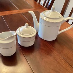 Vintage 1960 Fairfield Fine China Classic Gold Teapot Set Creamer Sugar Bowl Coffee / Tea Pot 5 Pieces
