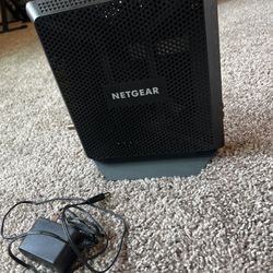 Netgear AC1900 cable modem router