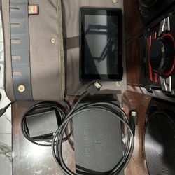 Nintendo Switch *Description*