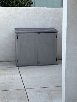 FREE Outdoor Storage Cabinet & Deck Box – Burbank